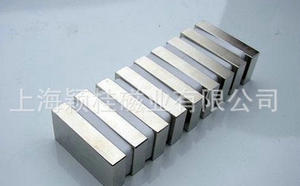 強(qiáng)力磁鐵?的吸引力，讓你我?連?，緊密相連！